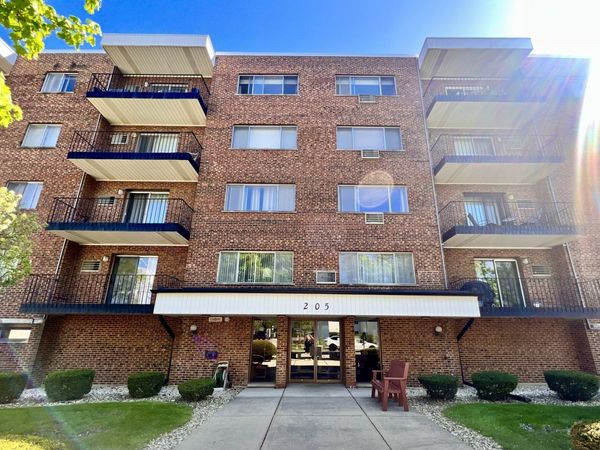 205 W MINER Street , Unit 300, Arlington Heights, IL 60005