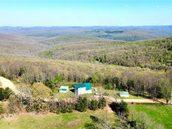 2736 Madison 5555, Huntsville, AR 72740
