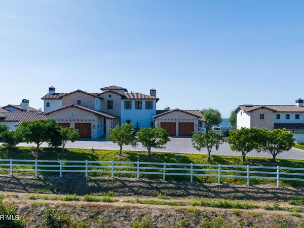 1451 E La Loma Avenue, Somis, CA 93066