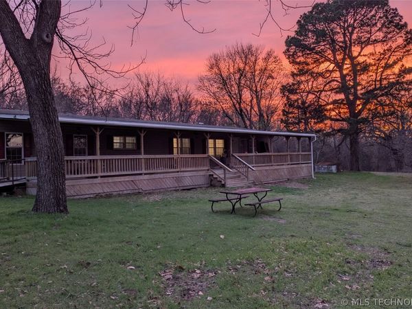 426098 Texanna Road , Checotah, OK 74426