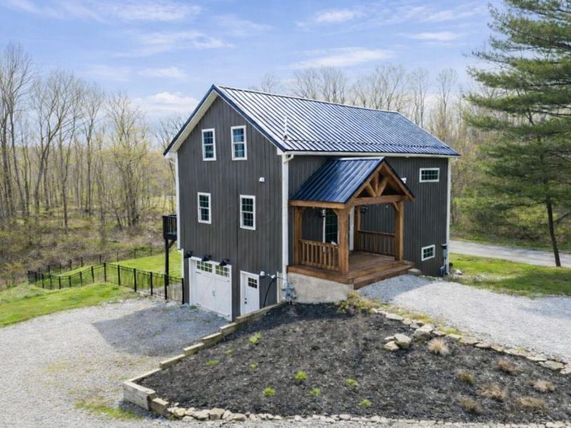 735 Berry Road, Howard, OH 43028 Photo 2