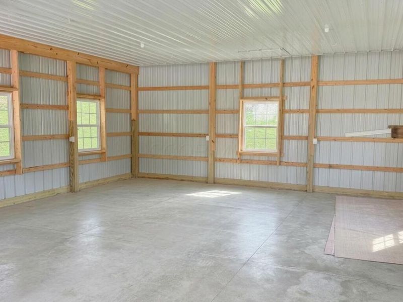 735 Berry Road, Howard, OH 43028 Photo 8