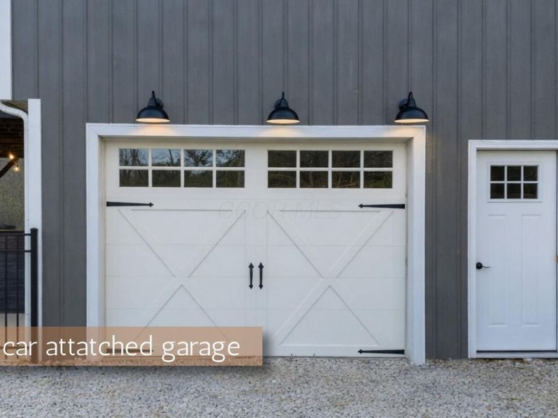 735 Berry Road, Howard, OH 43028 Photo 9