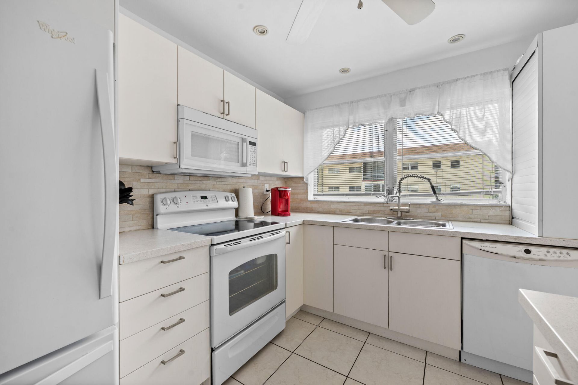 4047 NW 16th Street, Unit 206, Lauderhill, FL 33313 Photo