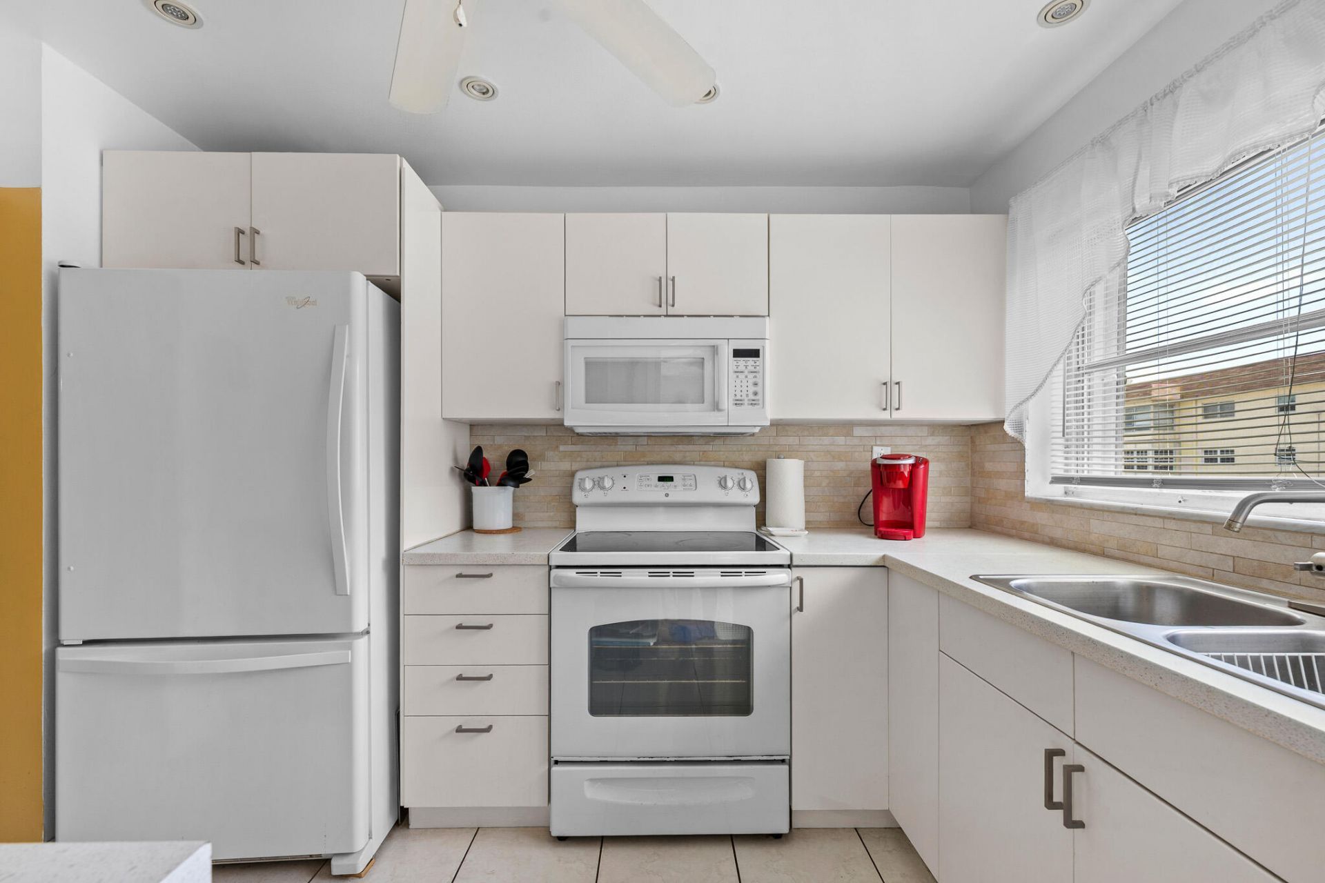 4047 NW 16th Street, Unit 206, Lauderhill, FL 33313 Photo