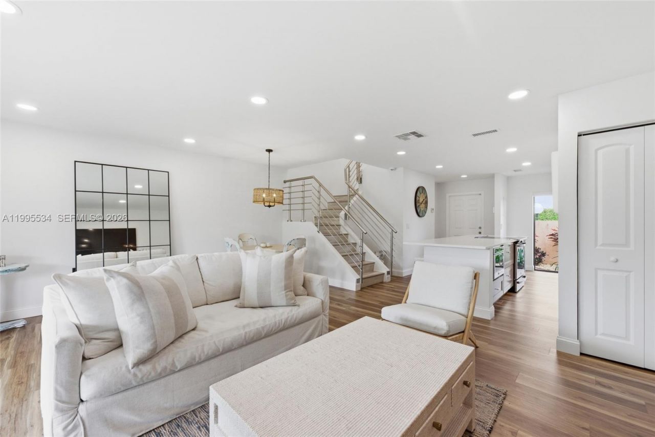 21160 Juego Cir, Unit 13A, Boca Raton, FL 33433 Photo