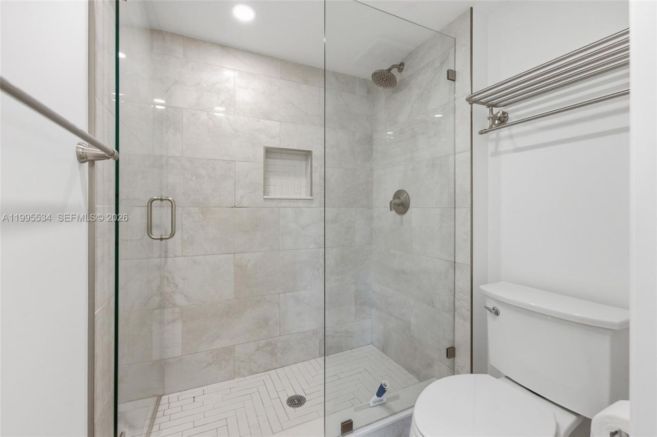 21160 Juego Cir, Unit 13A, Boca Raton, FL 33433 Photo