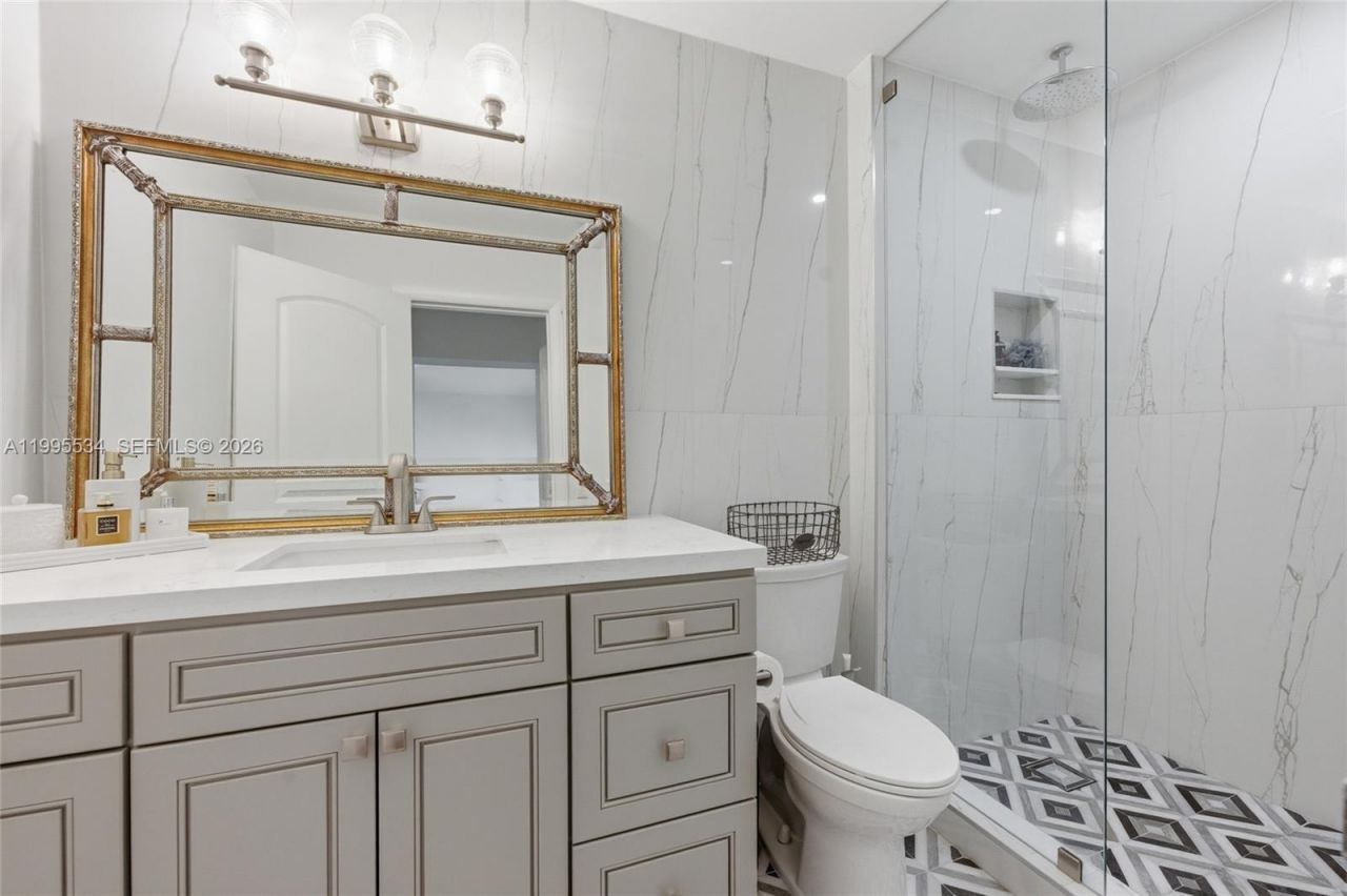 21160 Juego Cir, Unit 13A, Boca Raton, FL 33433 Photo