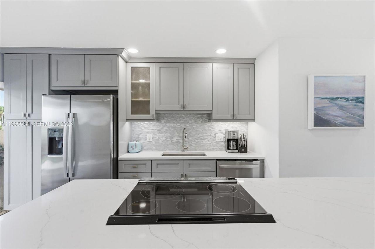 21160 Juego Cir, Unit 13A, Boca Raton, FL 33433 Photo