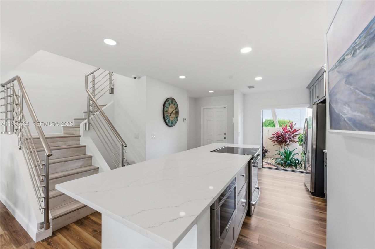 21160 Juego Cir, Unit 13A, Boca Raton, FL 33433 Photo