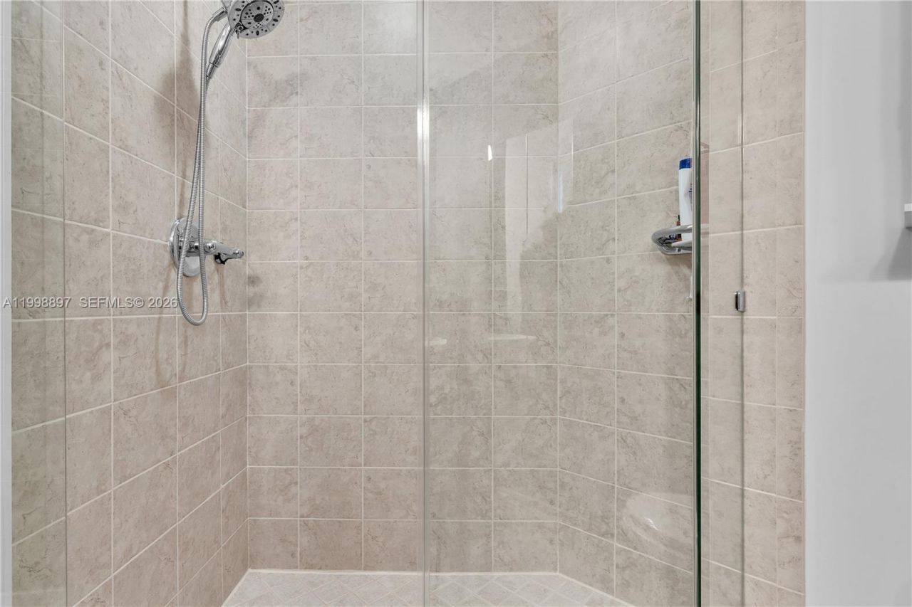 60 SW 13th St, Unit 4818, Miami, FL 33130 Photo