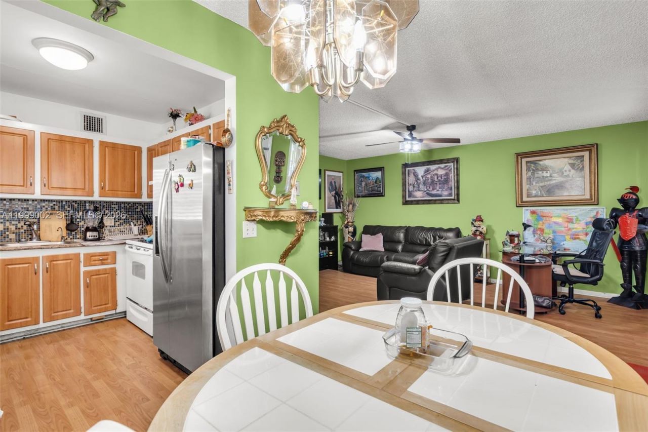 200 SW 132nd Way, Unit 211L, Pembroke Pines, FL 33027 Photo