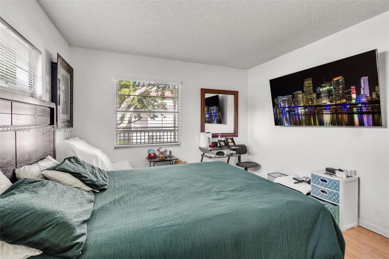 200 SW 132nd Way, Unit 211L, Pembroke Pines, FL 33027 Photo