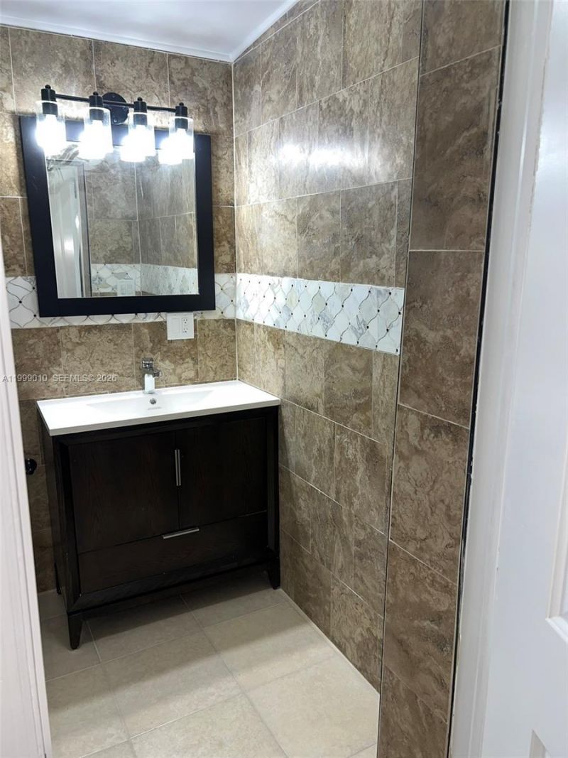 6018 Plunkett St , Unit 1, Hollywood, FL 33023 Photo