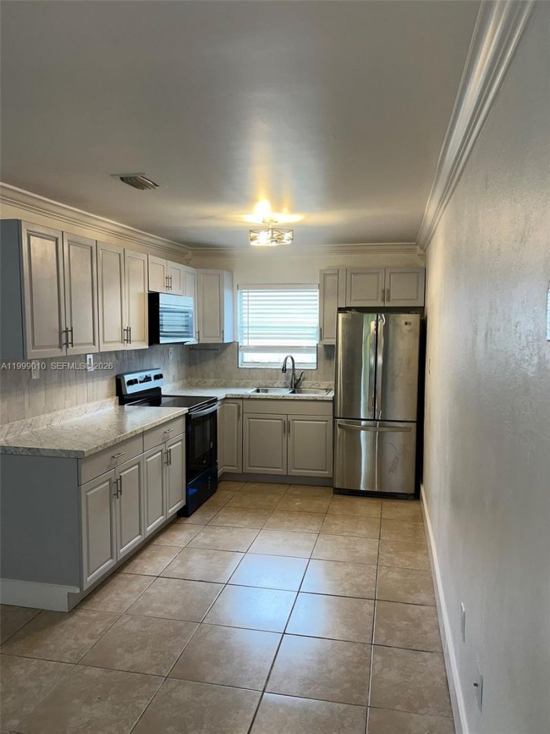 6018 Plunkett St , Unit 1, Hollywood, FL 33023 Photo
