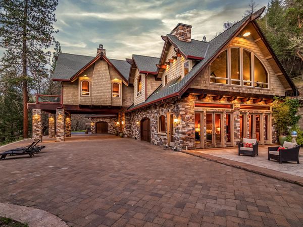3998 Little Applegate Road, Jacksonville, OR 97530