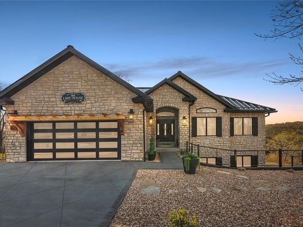 674 Lazy Days Road, Osage Beach, MO 65065