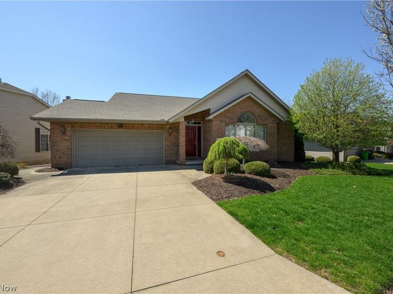 900 Cordova Drive, Barberton, OH 44203 Photo 2