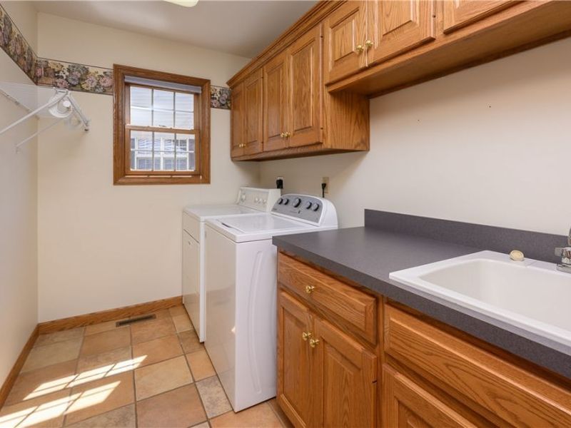 900 Cordova Drive, Barberton, OH 44203 Photo 21