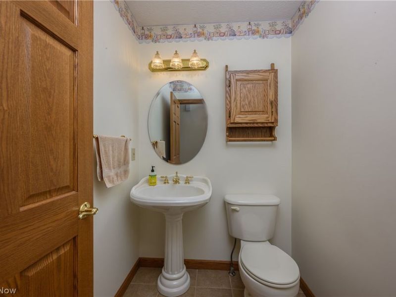 900 Cordova Drive, Barberton, OH 44203 Photo 23