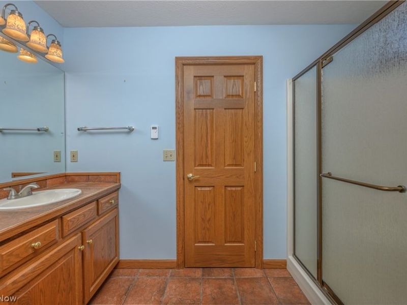 900 Cordova Drive, Barberton, OH 44203 Photo 28