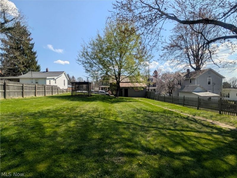 114 W Sheridan Avenue, Somerset, OH 43783 Photo 5