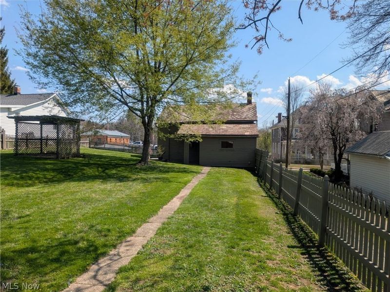 114 W Sheridan Avenue, Somerset, OH 43783 Photo 6