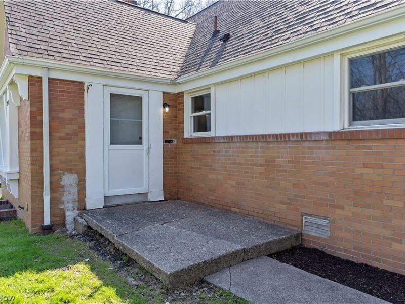 3530 Glenmere Drive, Youngstown, OH 44511 Photo 4