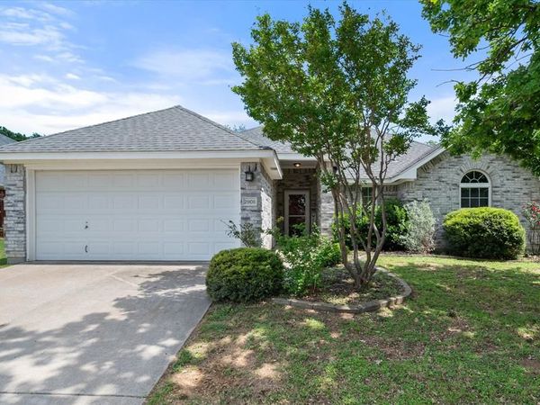 2906 Yukon Drive, Corinth, TX 76210