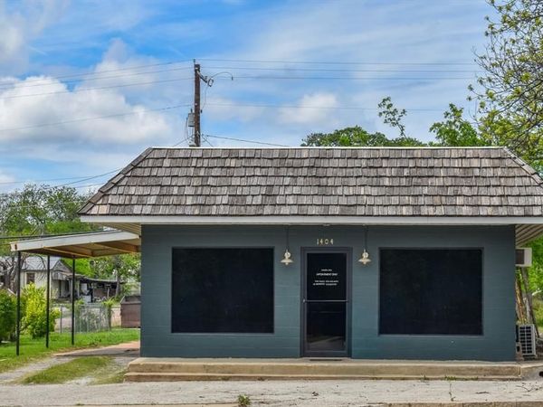 1404 S Bridge Street, Brady, TX 76825