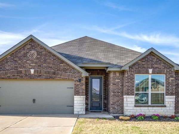 900 Juneberry Drive, Denton, TX 76207