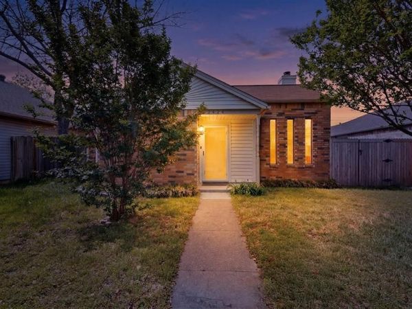2424 Markland Street , Irving, TX 75060