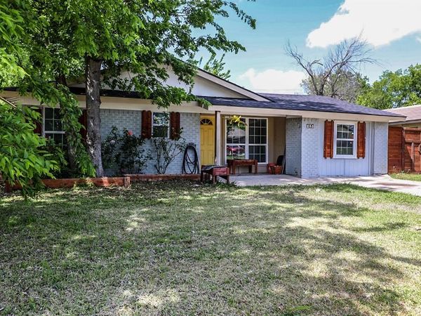 727 Royal Crest Drive , Mesquite, TX 75149