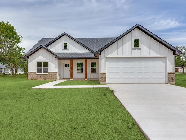 4000 Tahoe Court, Granbury, TX 76048