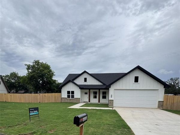 4000 Tahoe Court, Granbury, TX 76048