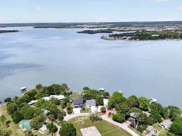 11740 East Court, Azle, TX 76020