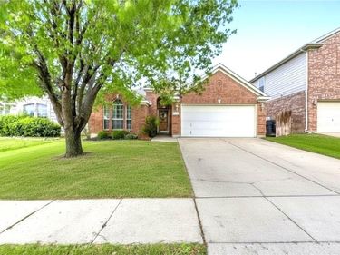 9909 Lamberton Terrace, Fort Worth, TX 76244
