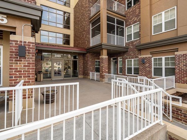 2405 39th Avenue NE, Unit 401, Saint Anthony, MN 55421