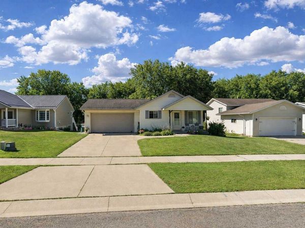 3818 Strathmore Lane SE, Rochester, MN 55904