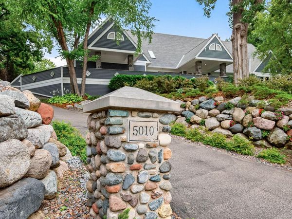 5010 Nob Hill Drive, Edina, MN 55439