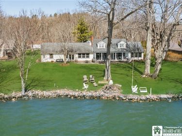 3756 Heinman Road, Greenhurst, NY 14742