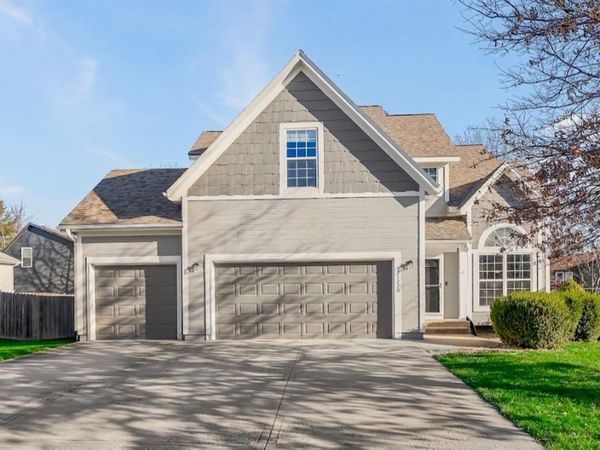 21270 W 227th Street, Spring Hill, KS 66083