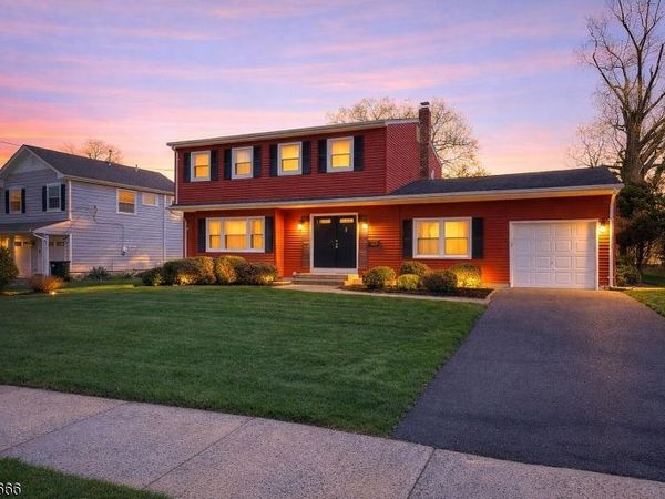 22 Maynard Rd, Franklin, NJ 08873