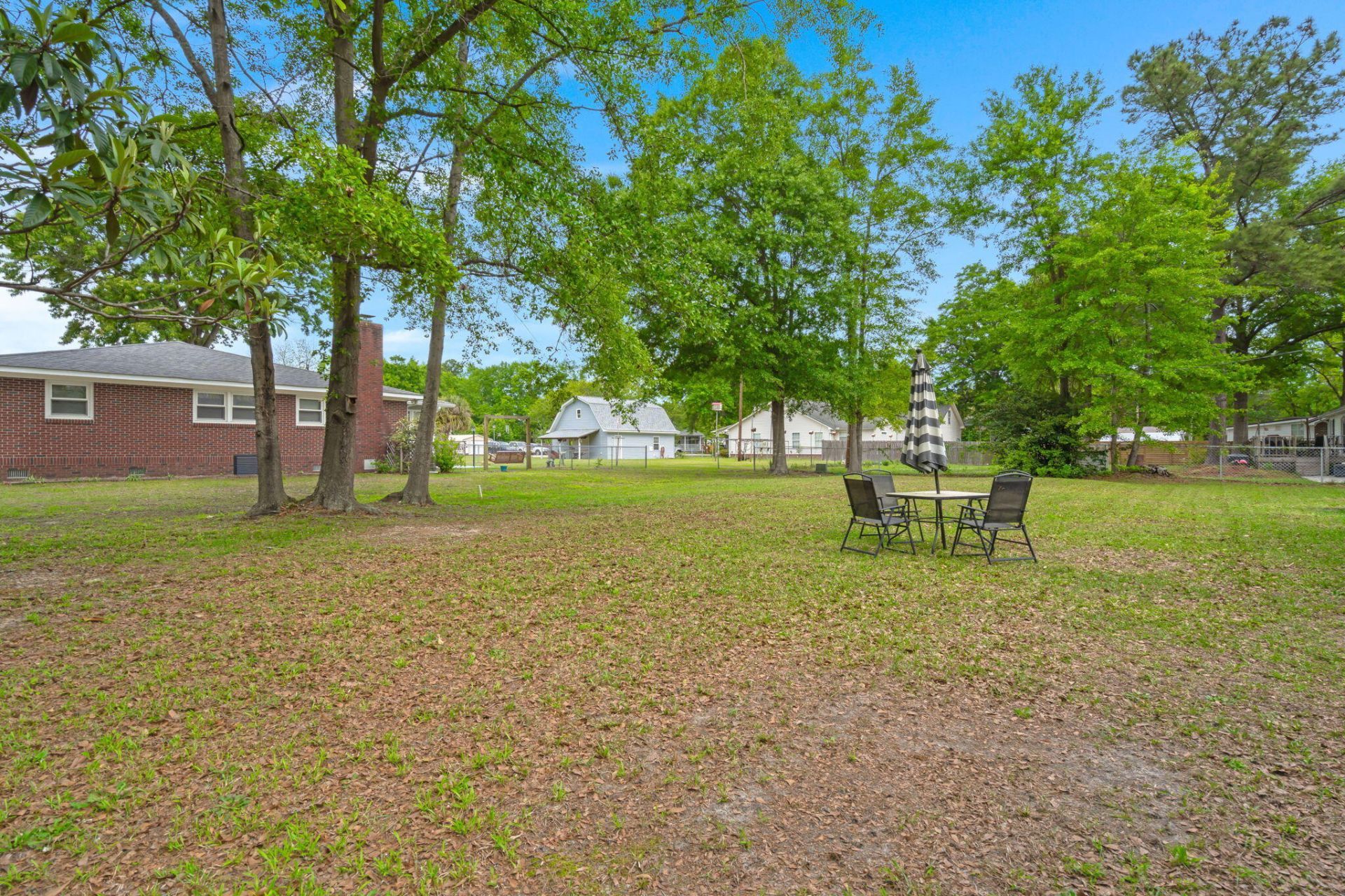 1605 Pinopolis Road Photo 8