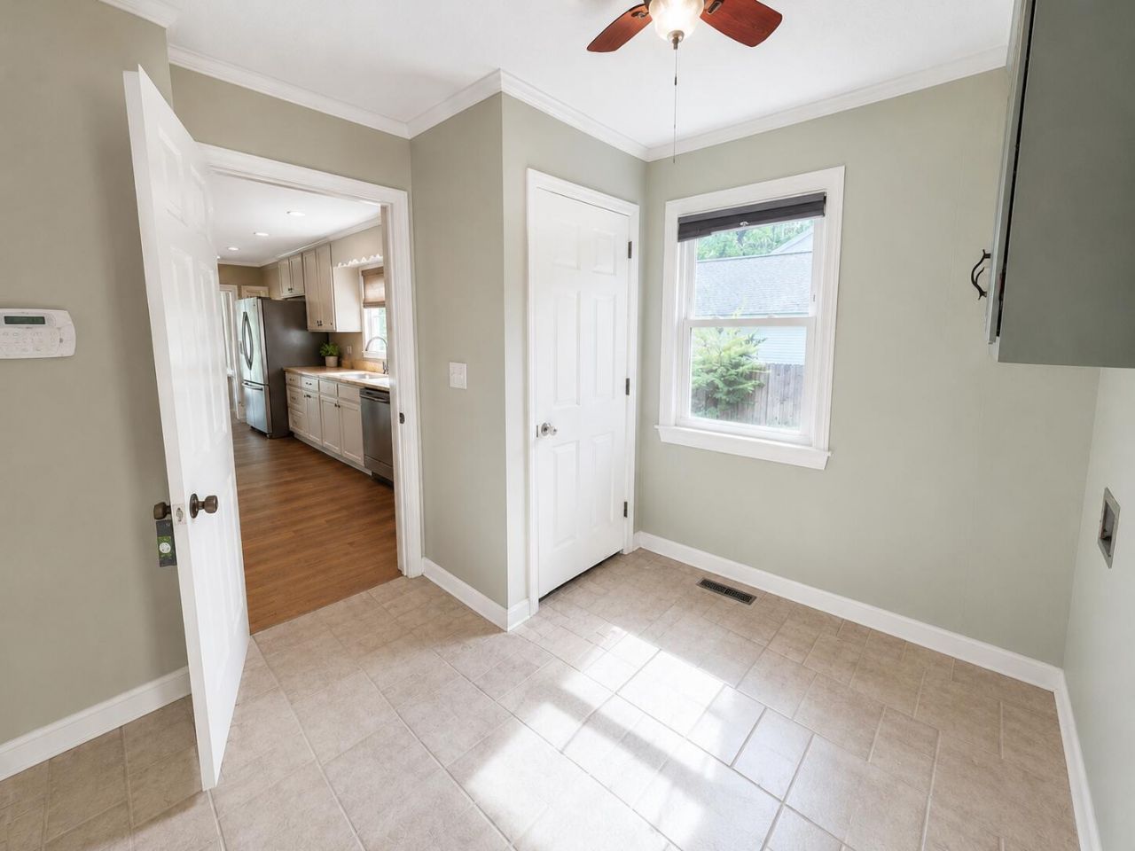 1117 Gilmore Avenue Photo 14