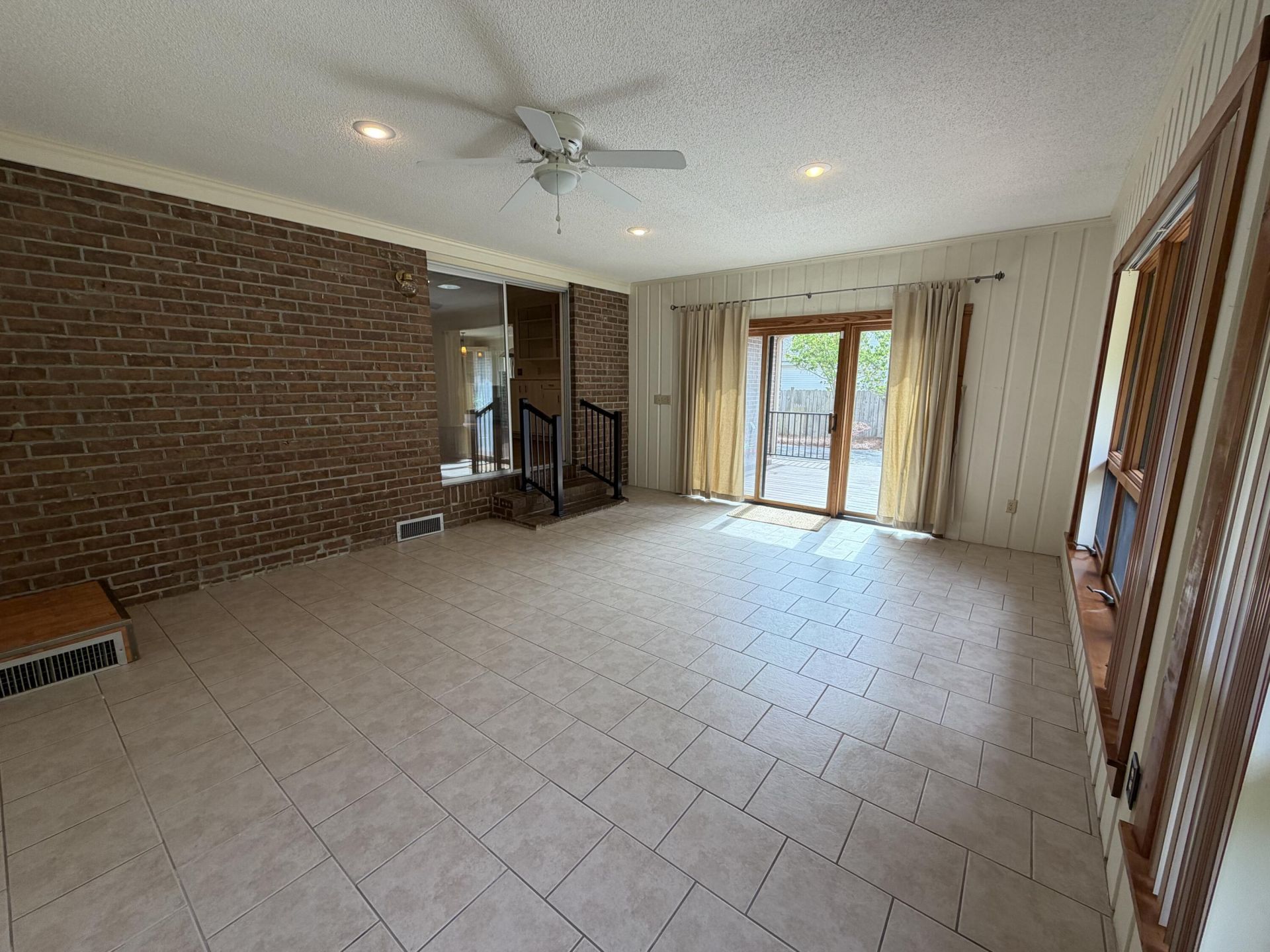 1117 Gilmore Avenue Photo 24