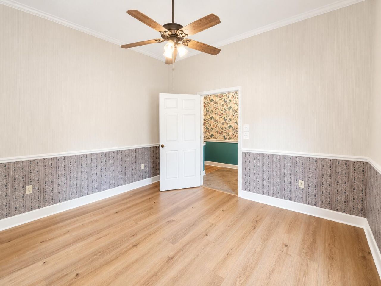 1117 Gilmore Avenue Photo 33