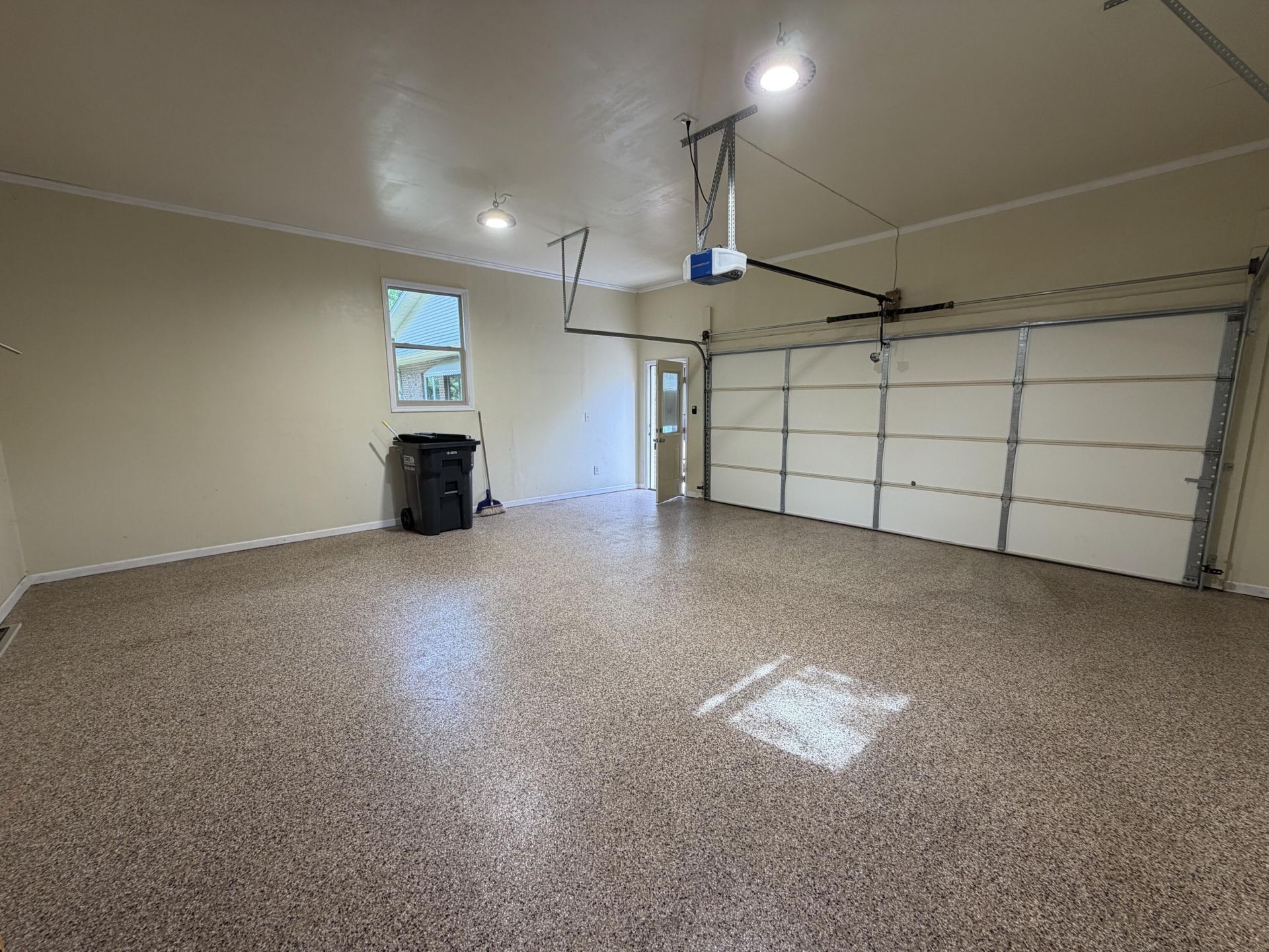 1117 Gilmore Avenue Photo 49