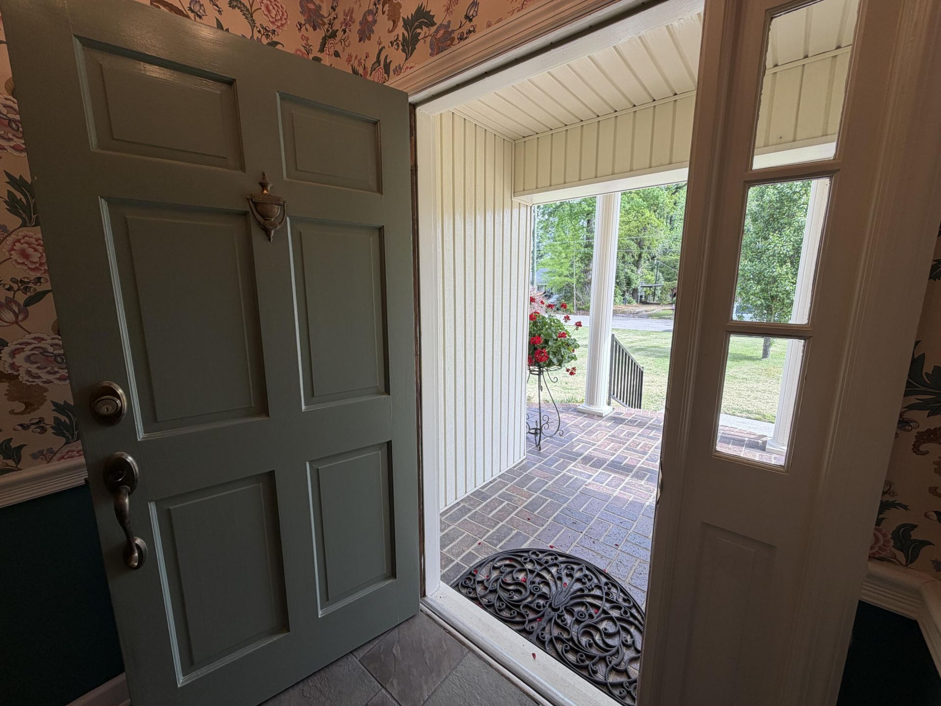 1117 Gilmore Avenue Photo 8