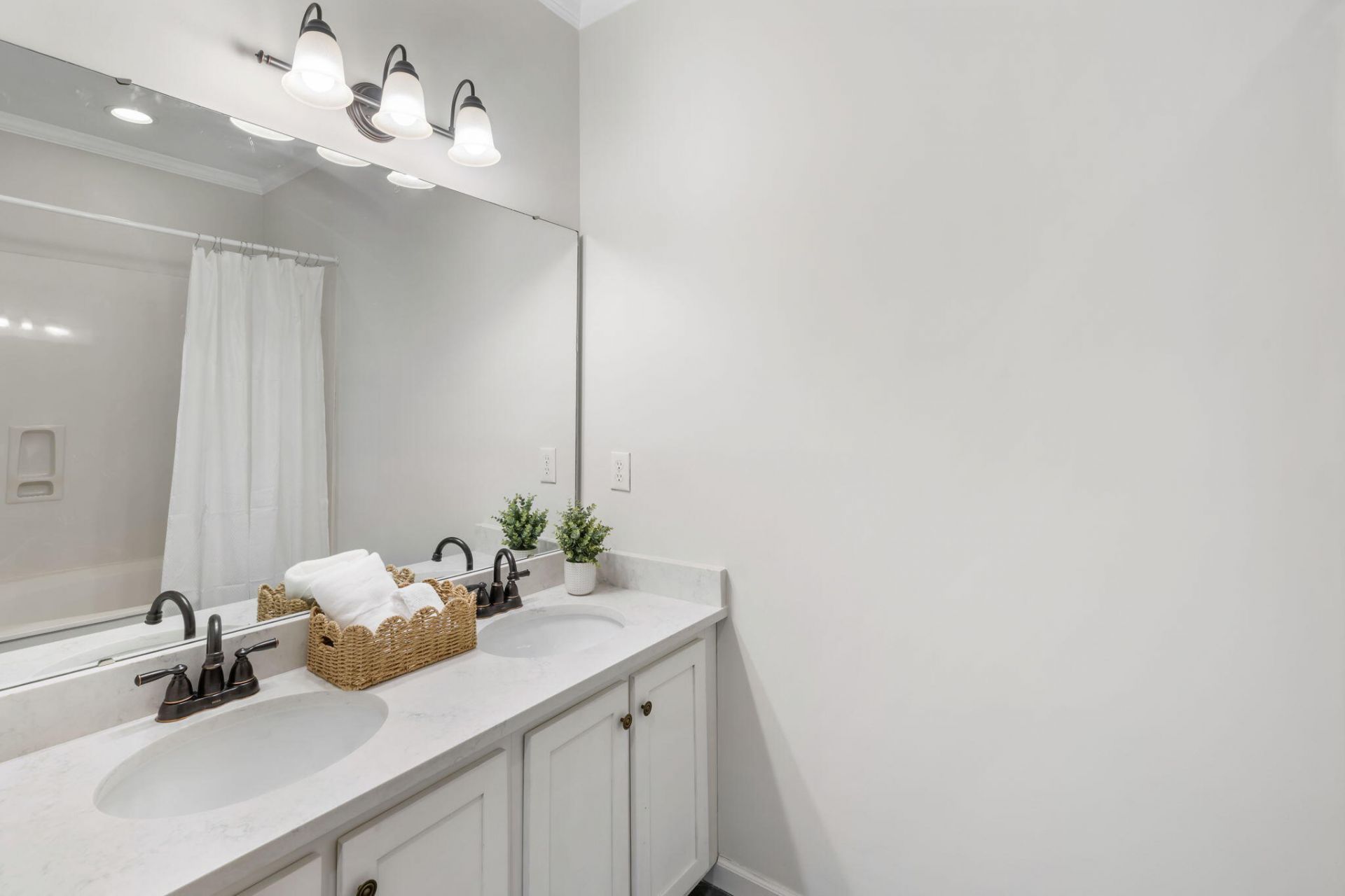 820 Natchez Circle Photo 14